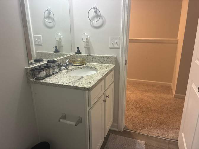 Alcove Rooms's room