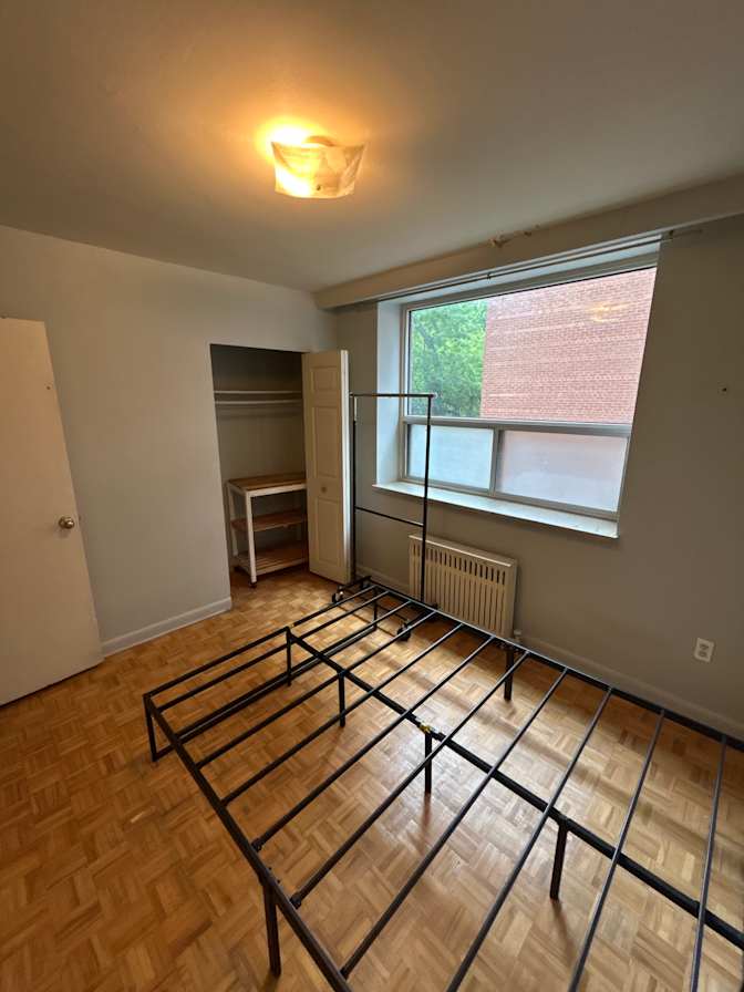 Cosburn Avenue - Photo 7