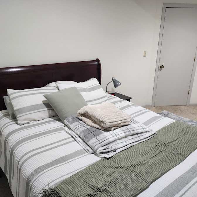 Dinesh's room