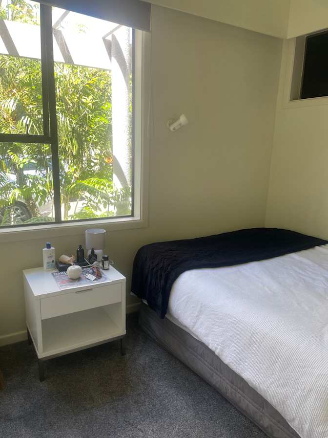 Ray SMITH's room