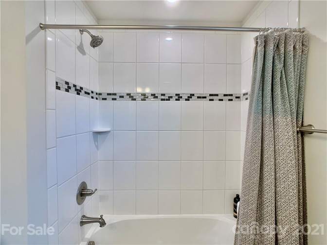 Alcove Rooms's room