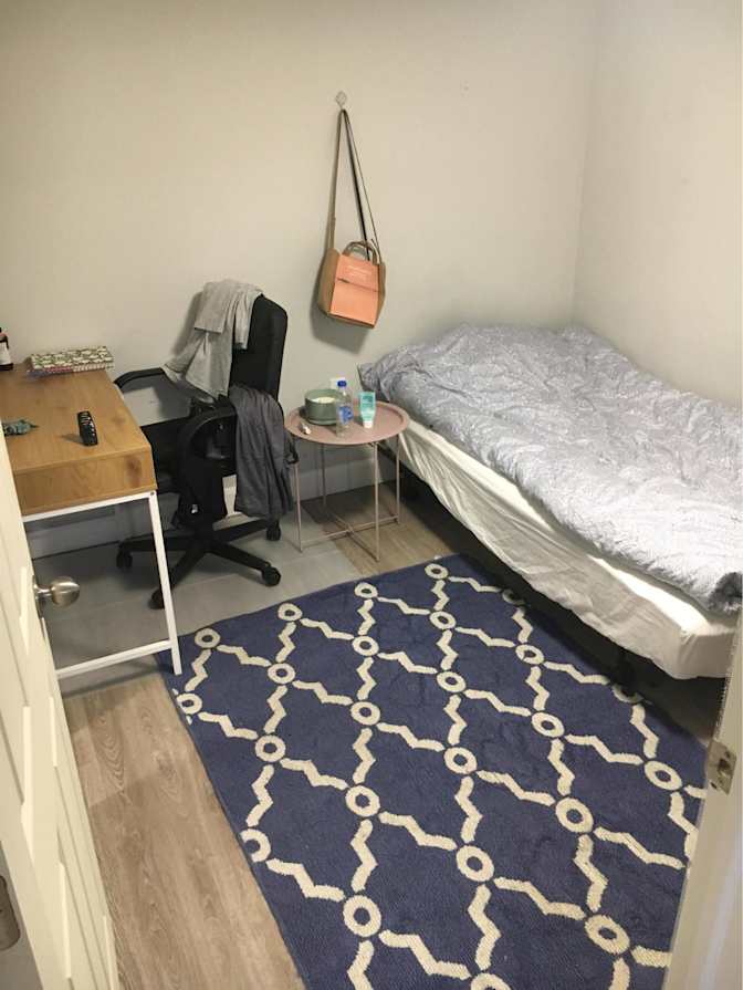 Simon's room