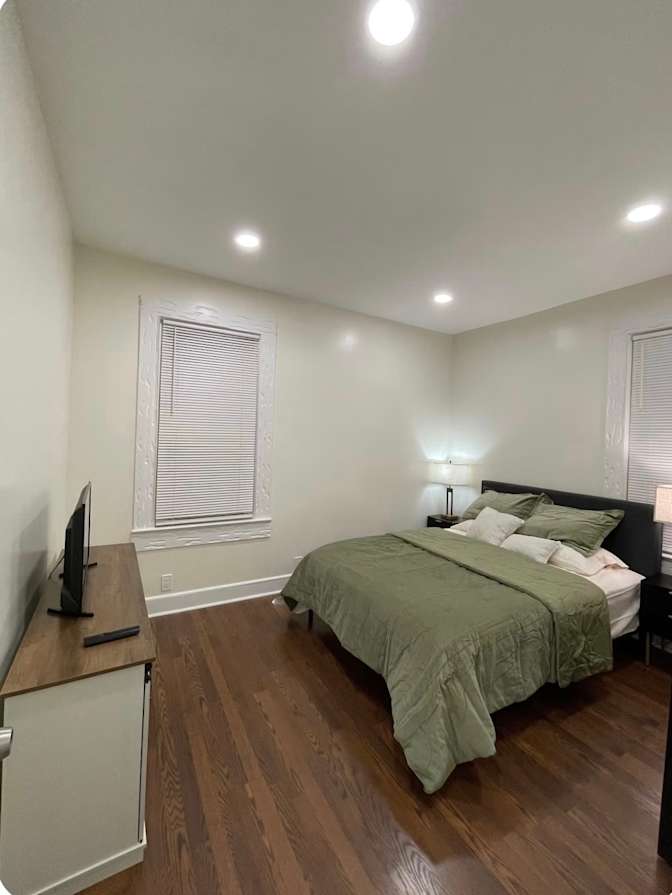 Alecia  Jones's room