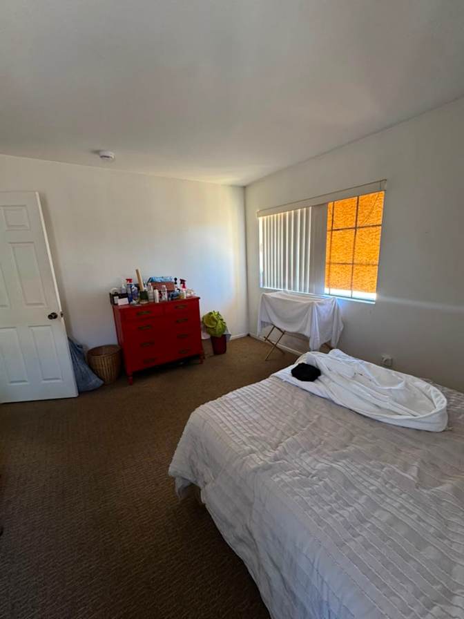 Alejandro Serna's room