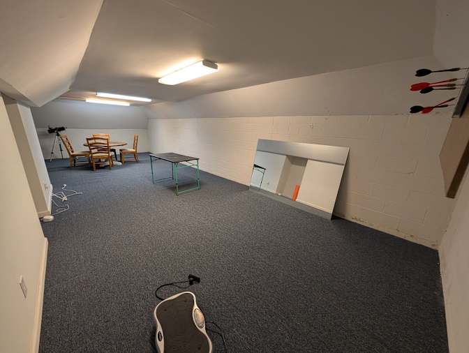 Alcove Rooms's room