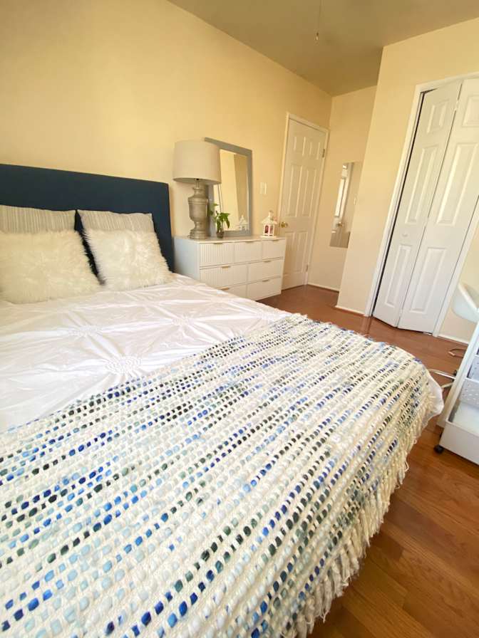 Lina's room
