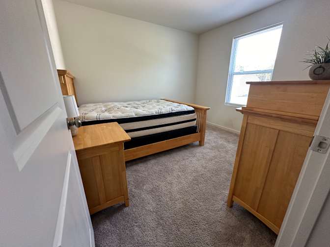 Alysa's room