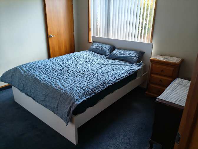 Stu HOLDEN's room