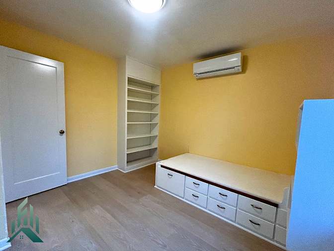 Jade's room