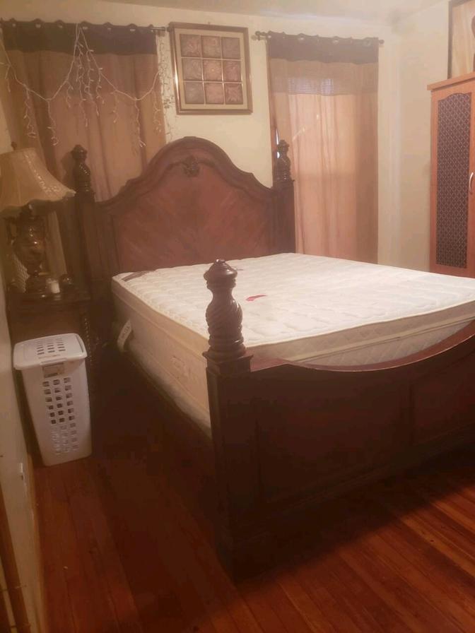 Dlemuel's room