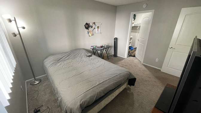 Manuel's room