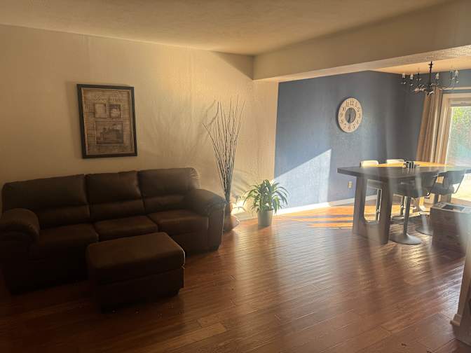 Howard's room