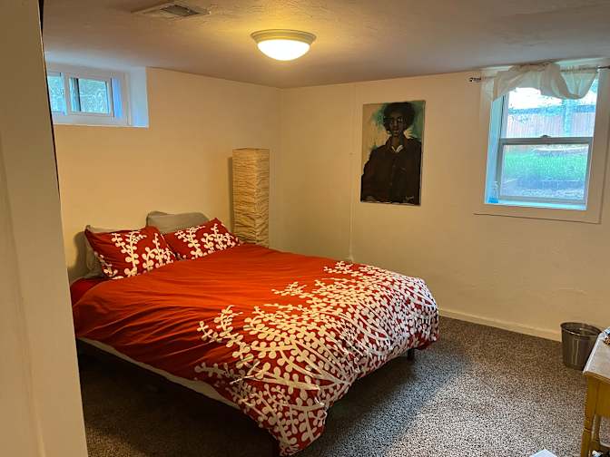 J Bourg's room