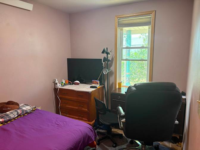 Parsa's room