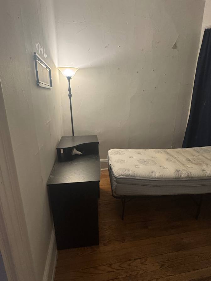 Manuel's room