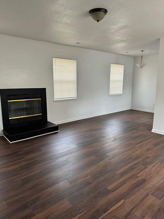 Alcove Rooms's room