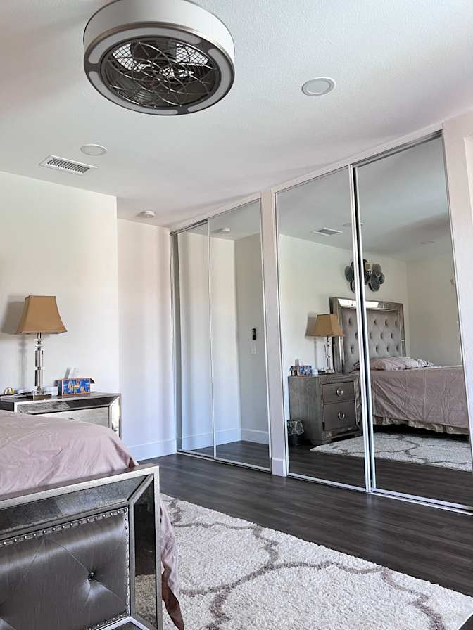 Elle's room