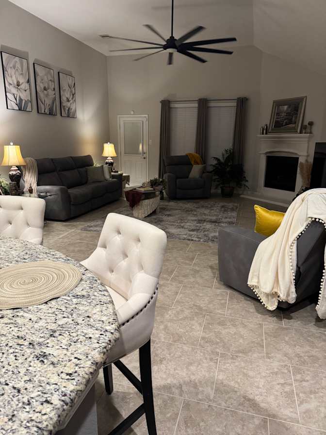 Ronnie's room