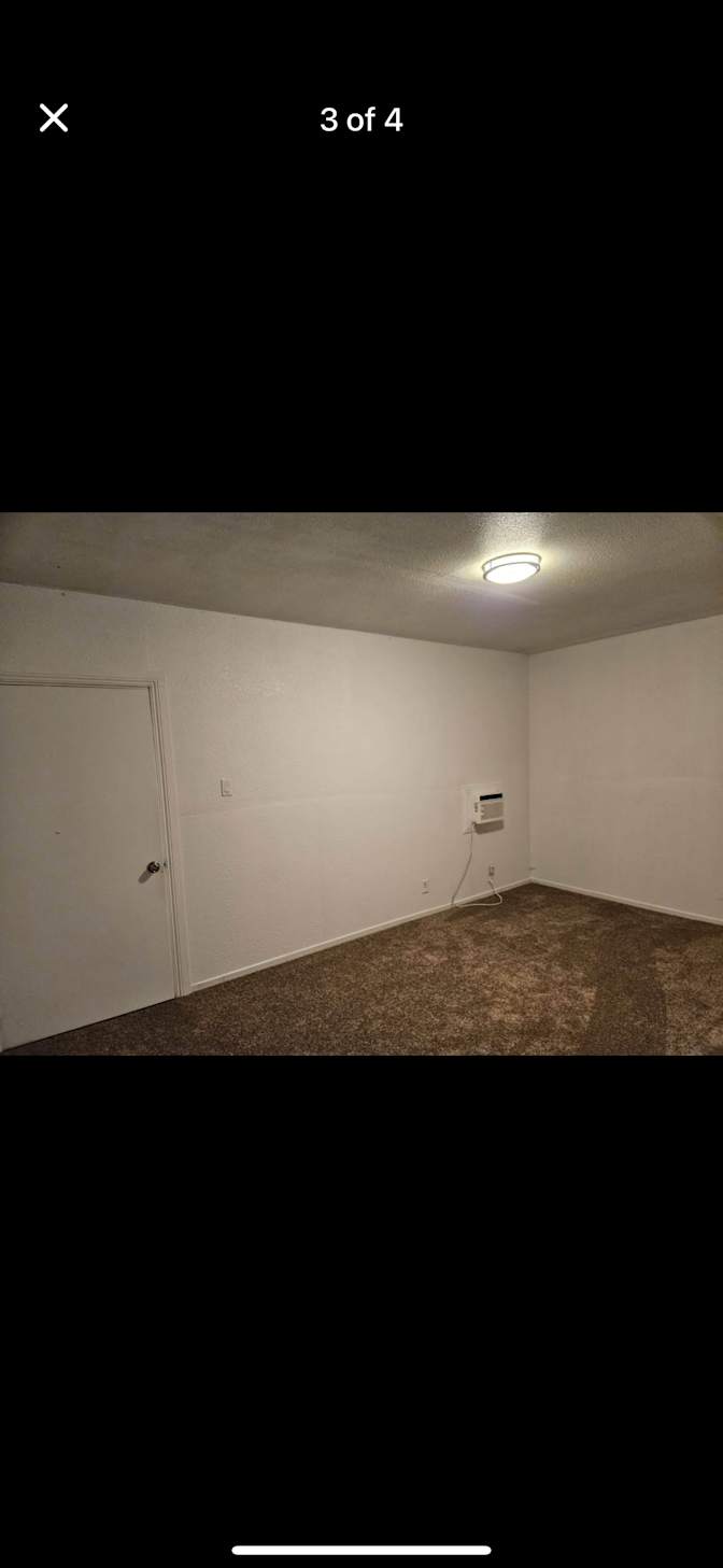 Luis's room