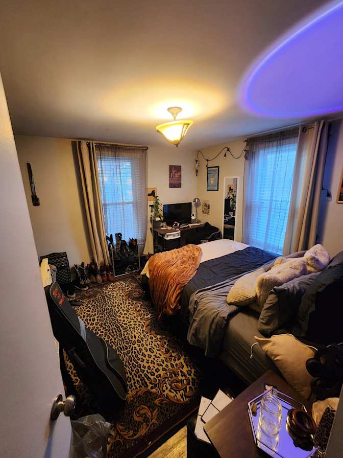 DeA's room