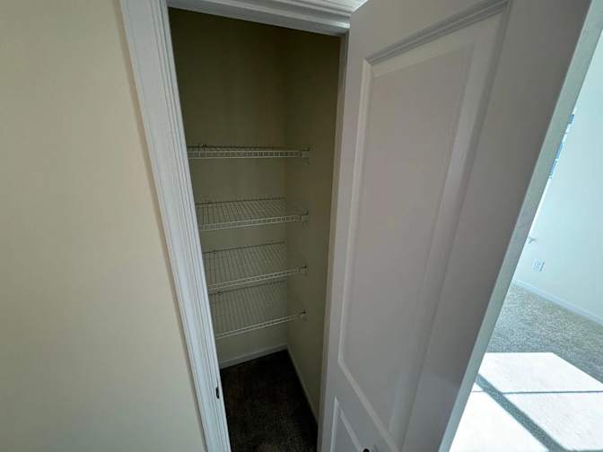 Alcove Rooms's room