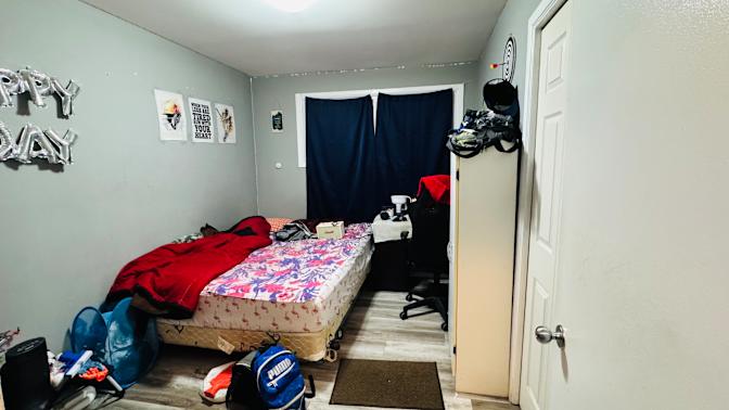 Siddharth Vijayakumar Bini's room
