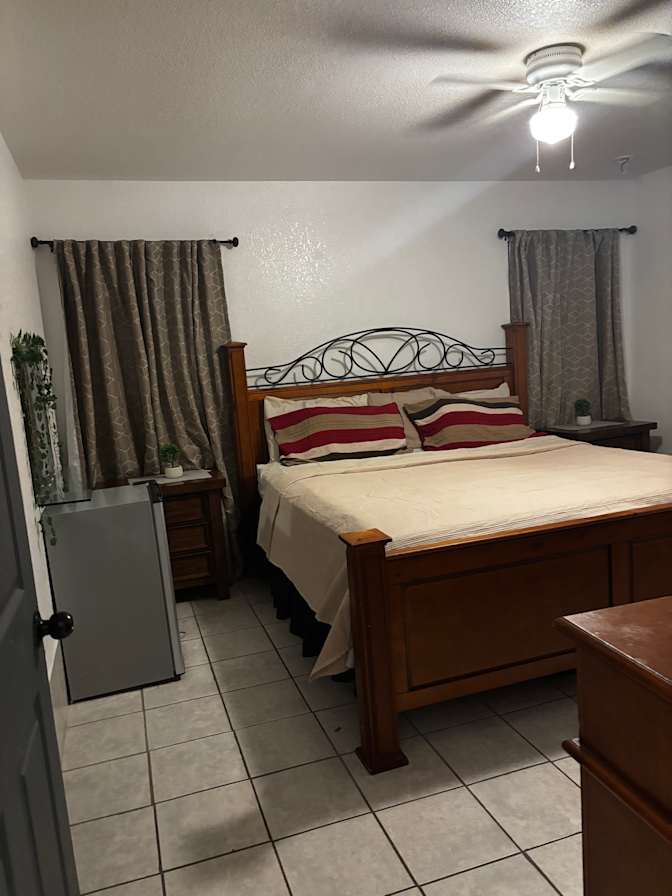 ROVET SENIOR's room