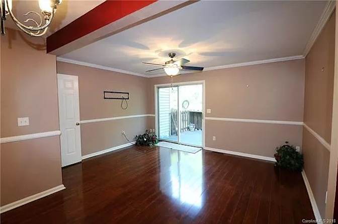 Alcove Rooms's room