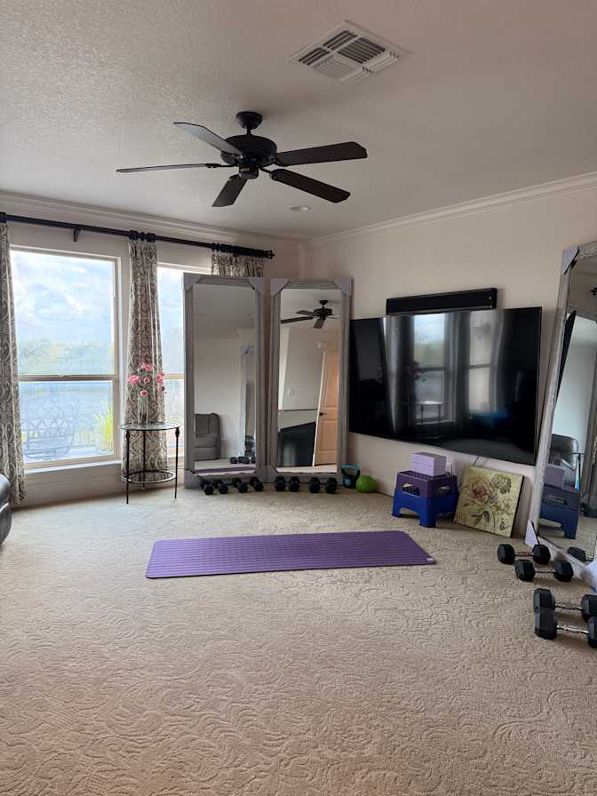 Lisa's room