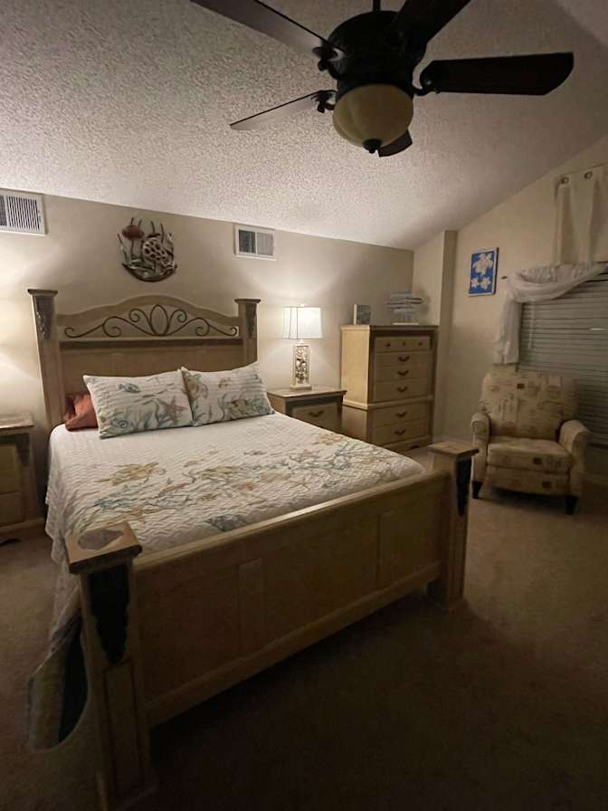 Gail's room