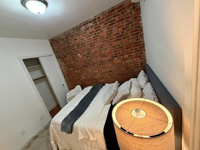 sheldon clarke's room