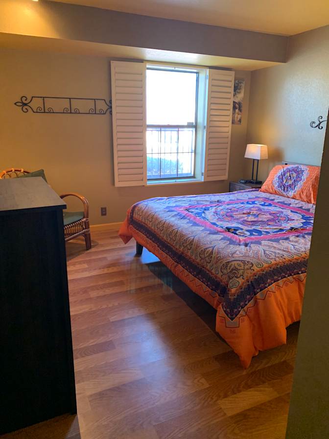 Luis's room