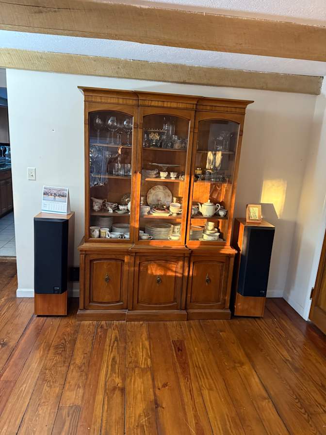 Ken's room