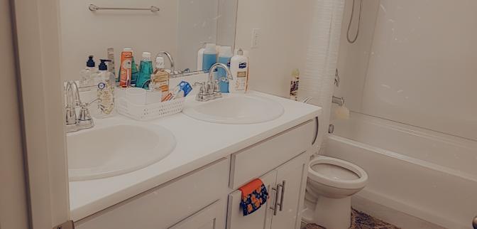 Lara M's room