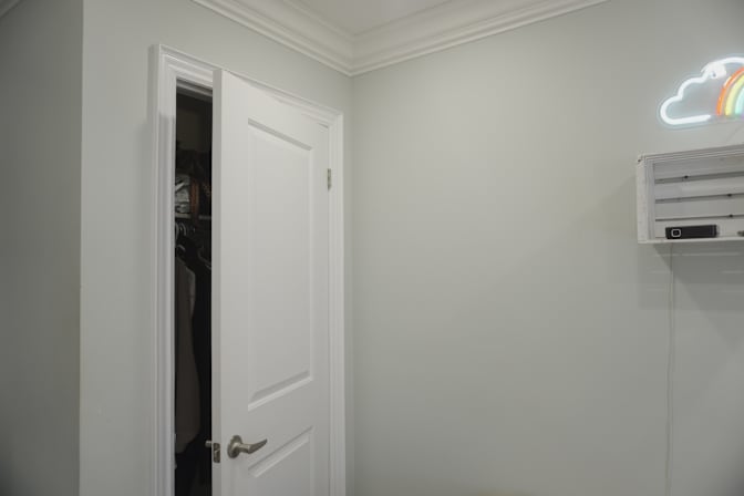 Isa's room