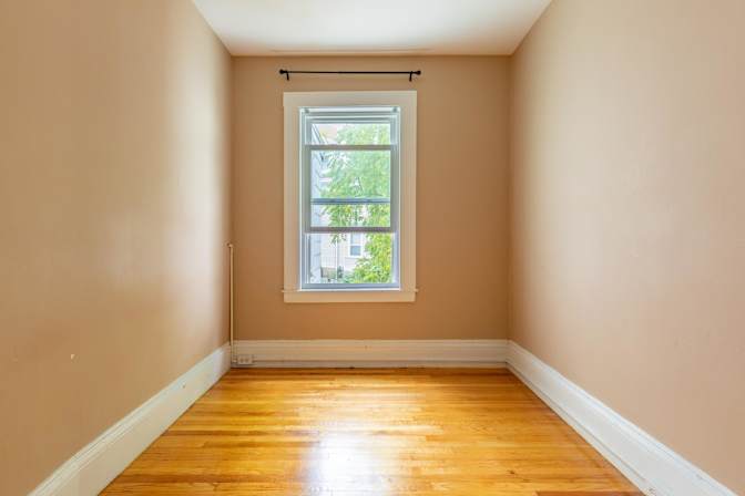 Sam June's room