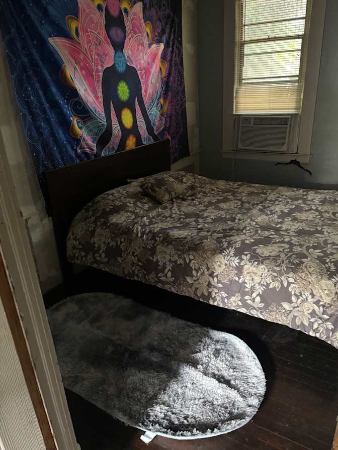 Deandre's room
