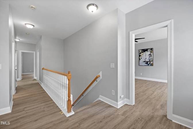 Alcove Rooms's room