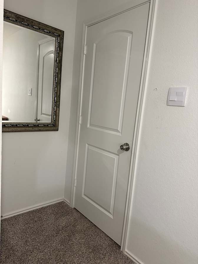 Luis's room
