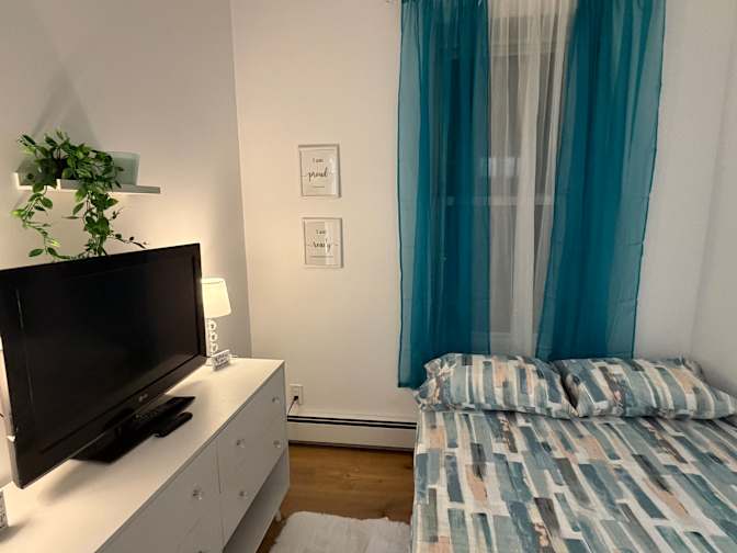 Yolaine's room