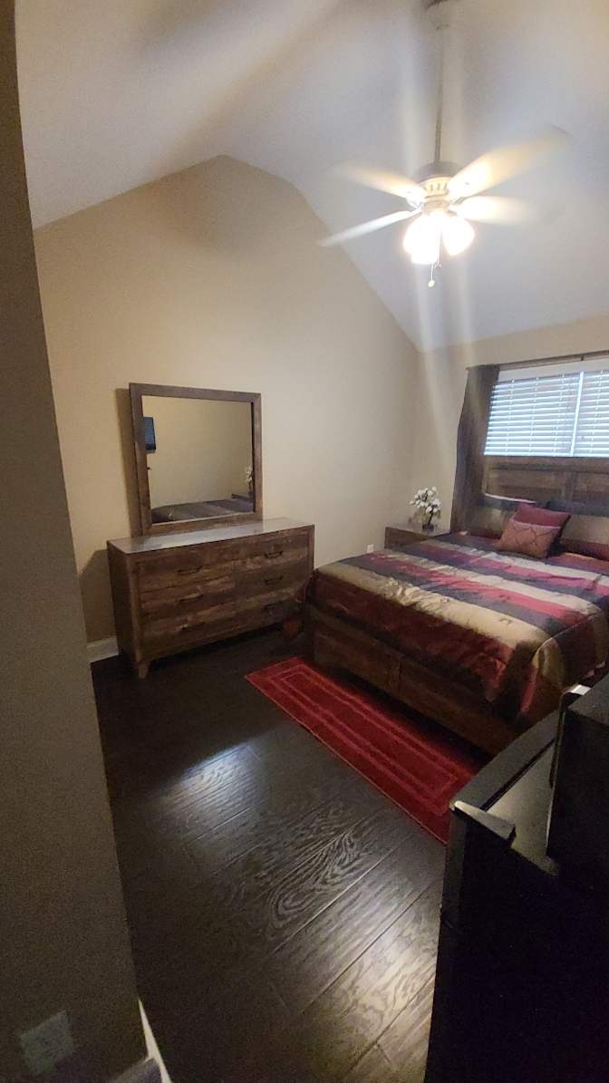 Truluv's room