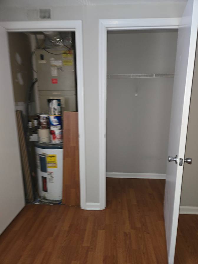Alcove Rooms's room