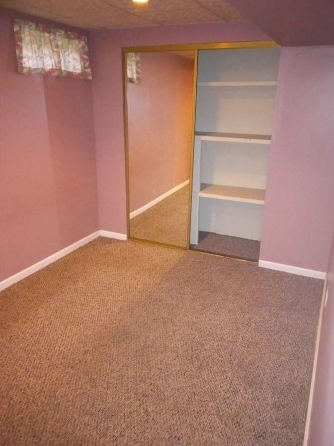 Thomas's room