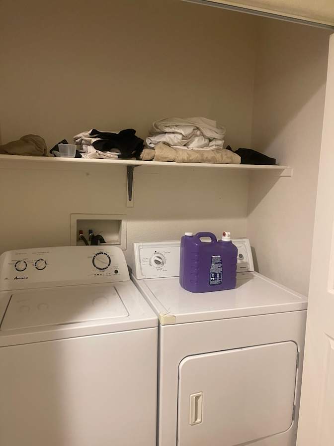 Carlos's room