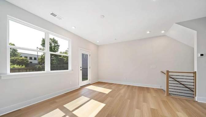 Alcove Rooms's room