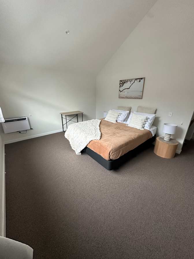Linda A.'s room
