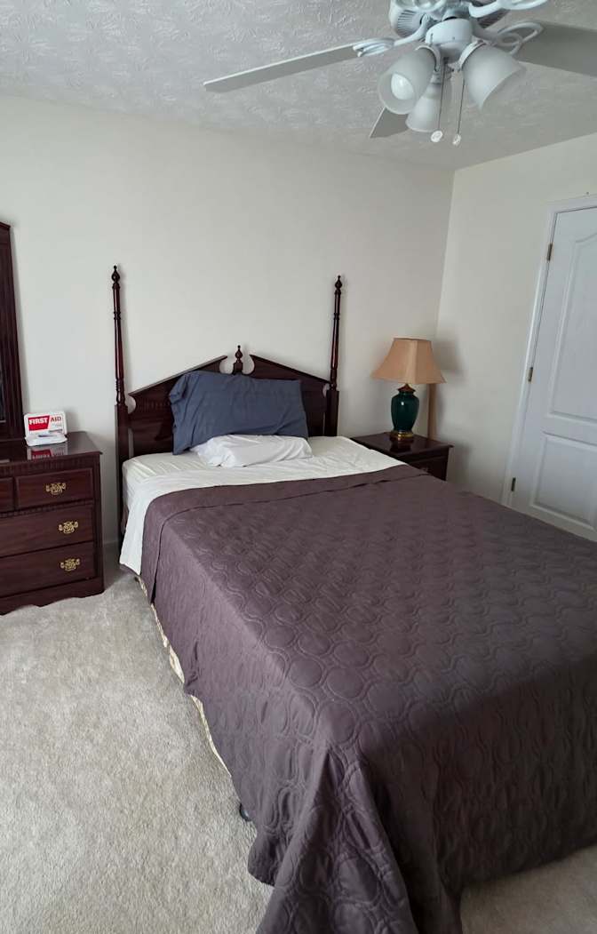 Stephen - Natalya's room