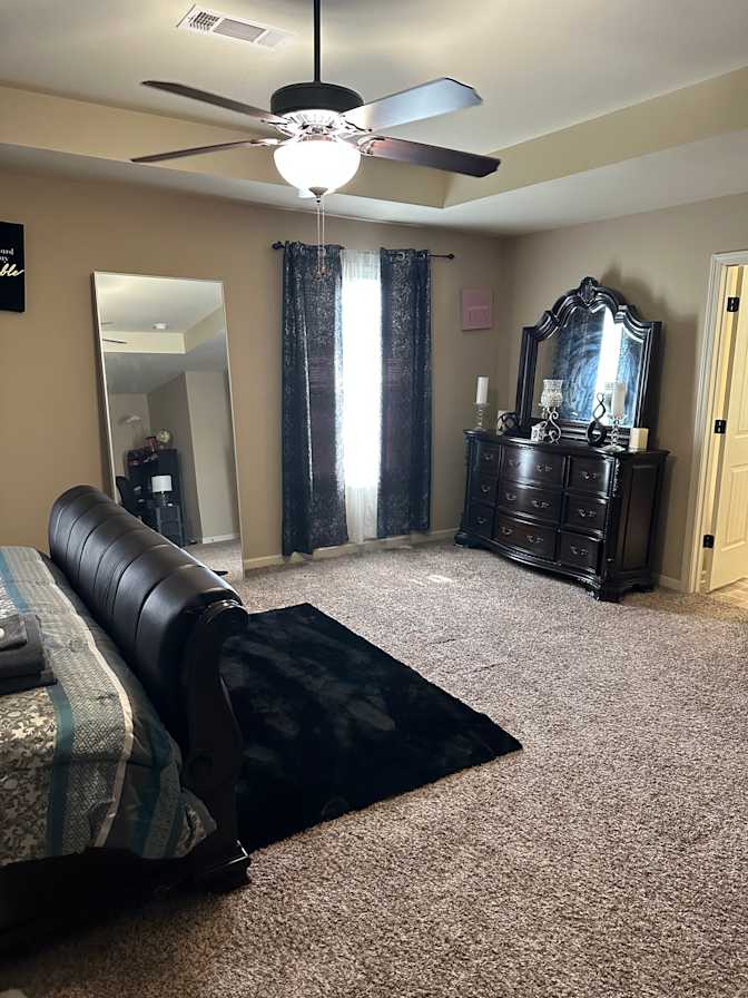 Amoya's room