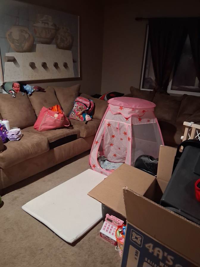Laire's room