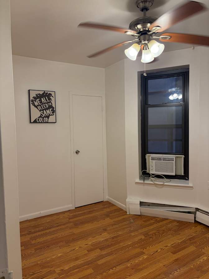 Lisa's room